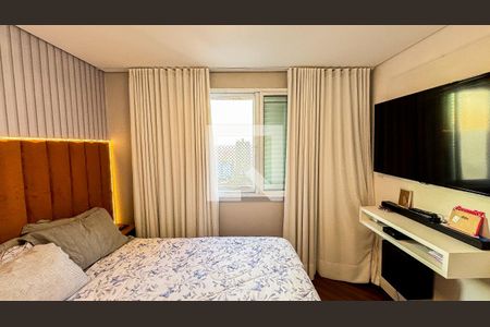 Apartamento à venda com 139m², 4 quartos e 4 vagasSuite 1