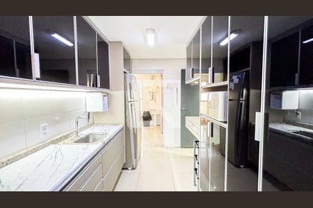 Apartamento à venda com 139m², 4 quartos e 4 vagasCozinha