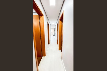 Apartamento à venda com 139m², 4 quartos e 4 vagasCorredor