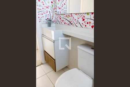 Apartamento à venda com 45m², 2 quartos e 1 vaga Apartamento à venda com 45m², 2 quartos e 1 vagaBanheiro