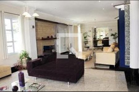 Casa à venda com 700m², 4 quartos e 6 vagas