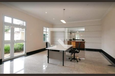 Casa à venda com 700m², 4 quartos e 6 vagas