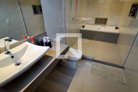 Casa à venda com 230m², 4 quartos e 2 vagasquarto 4 suite