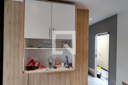 Casa à venda com 230m², 4 quartos e 2 vagascozinha