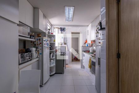 Apartamento à venda com 105m², 3 quartos e 2 vagasCozinha