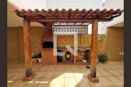 Apartamento à venda com 105m², 3 quartos e 2 vagasChurrasqueira