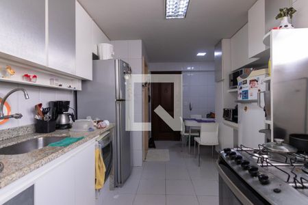 Apartamento à venda com 105m², 3 quartos e 2 vagasCozinha