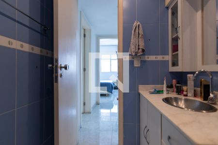 Apartamento à venda com 105m², 3 quartos e 2 vagasBanheiro Social