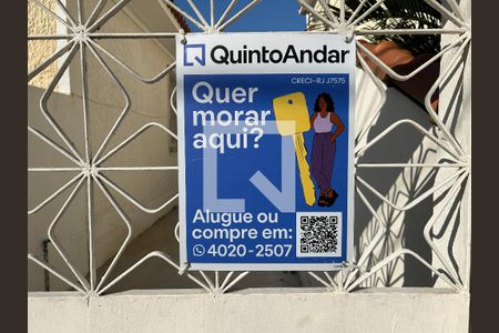 Placa  de casa para alugar com 3 quartos, 100m² em Marechal Hermes, Rio de Janeiro