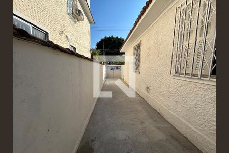 Garagem de casa para alugar com 3 quartos, 100m² em Marechal Hermes, Rio de Janeiro