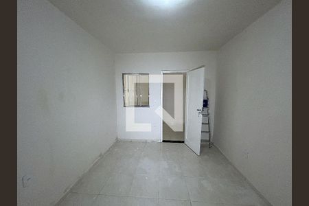 Quarto 2 de casa para alugar com 3 quartos, 100m² em Marechal Hermes, Rio de Janeiro