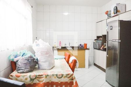 Casa à venda com 300m², 4 quartos e 3 vagasCozinha
