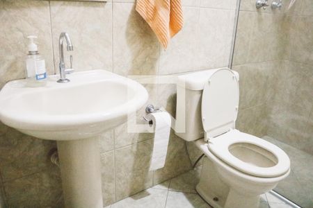 Casa à venda com 300m², 4 quartos e 3 vagasBanheiro 2