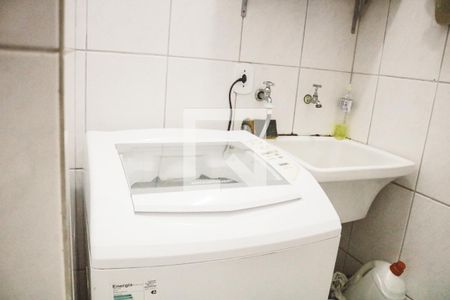 Casa à venda com 300m², 4 quartos e 3 vagasÁrea de Serviço 2