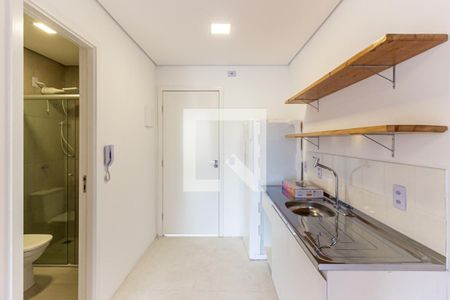 Cozinha de kitnet/studio para alugar com 1 quarto, 23m² em República, São Paulo
