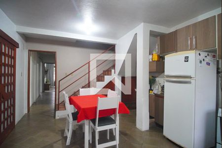 Casa à venda com 230m², 4 quartos e 3 vagas Casa à venda com 230m², 4 quartos e 3 vagasCozinha