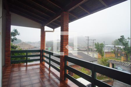 Casa à venda com 230m², 4 quartos e 3 vagas Casa à venda com 230m², 4 quartos e 3 vagasQuarto 1 vista