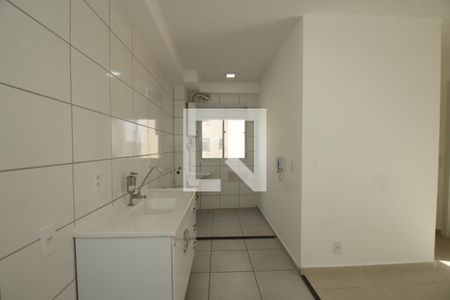 Cozinha de apartamento para alugar com 2 quartos, 42m² em Vila Plana, São Paulo