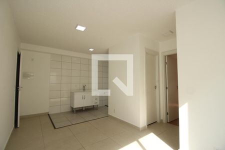 Sala  de apartamento para alugar com 2 quartos, 42m² em Vila Plana, São Paulo