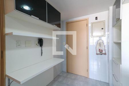Apartamento para alugar com 90m², 3 quartos e 1 vaga Apartamento para alugar com 90m², 3 quartos e 1 vagaCozinha e Área de Serviço
