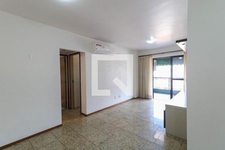 Apartamento para alugar com 90m², 3 quartos e 1 vaga Apartamento para alugar com 90m², 3 quartos e 1 vagaSala