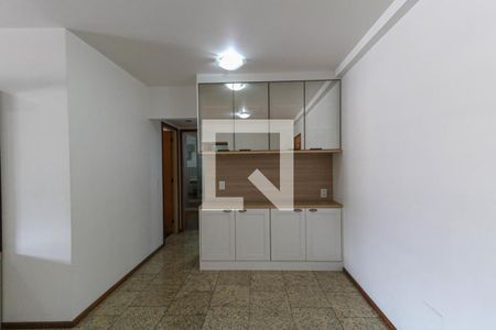 Apartamento para alugar com 90m², 3 quartos e 1 vaga Apartamento para alugar com 90m², 3 quartos e 1 vagaSala