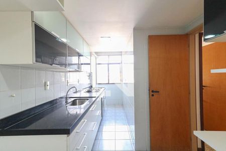 Apartamento para alugar com 90m², 3 quartos e 1 vaga Apartamento para alugar com 90m², 3 quartos e 1 vagaCozinha e Área de Serviço