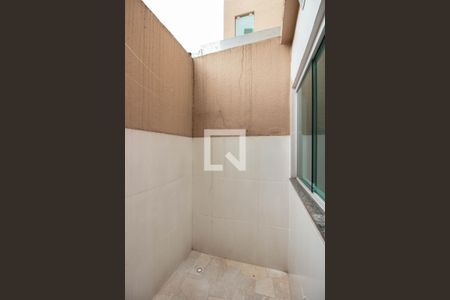 Casa para alugar com 55m², 2 quartos e 1 vagaÁrea de Serviço