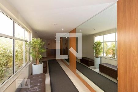 Apartamento à venda com 68m², 2 quartos e 1 vaga Apartamento à venda com 68m², 2 quartos e 1 vagaHall