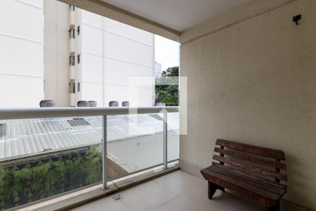 Apartamento à venda com 68m², 2 quartos e 1 vaga Apartamento à venda com 68m², 2 quartos e 1 vagaSala Varanda