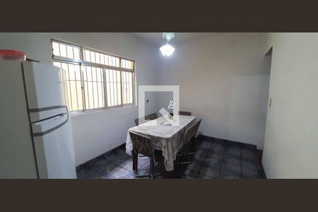 Casa à venda com 270m², 3 quartos e 4 vagas Casa à venda com 270m², 3 quartos e 4 vagasSala de Jantar