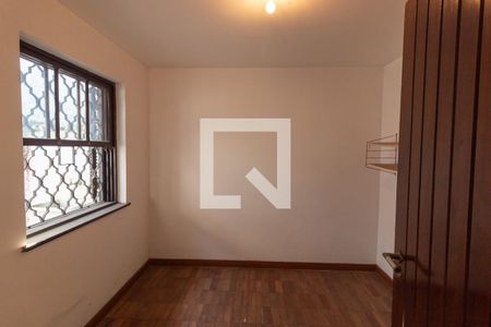 Casa à venda com 570m², 4 quartos e 4 vagasQuarto de Serviço 2