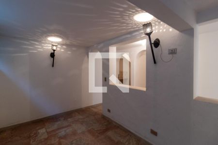 Casa à venda com 570m², 4 quartos e 4 vagasHall de Distribuição 