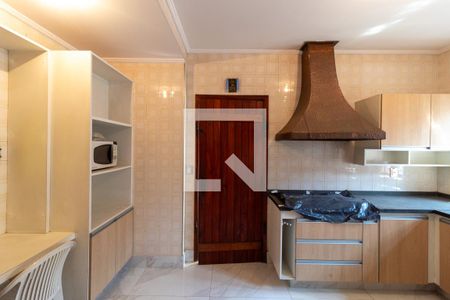 Casa à venda com 570m², 4 quartos e 4 vagasCozinha 1