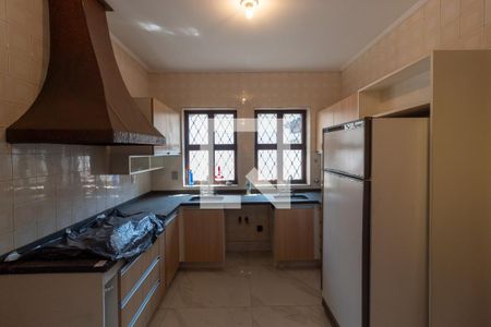 Casa à venda com 570m², 4 quartos e 4 vagasCozinha 1