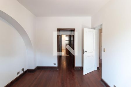 Casa à venda com 570m², 4 quartos e 4 vagasQuarto 3