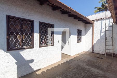 Casa à venda com 570m², 4 quartos e 4 vagasQuintal