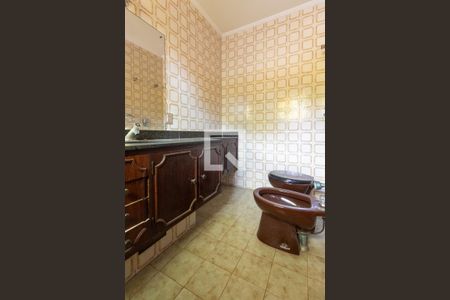 Casa à venda com 570m², 4 quartos e 4 vagasBanheiro da Suíte 2