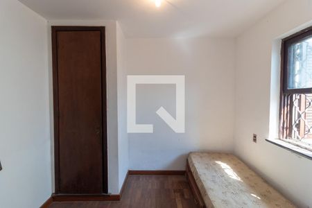 Casa à venda com 570m², 4 quartos e 4 vagasQuarto de Serviço 1