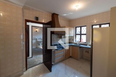 Casa à venda com 570m², 4 quartos e 4 vagasCozinha 1