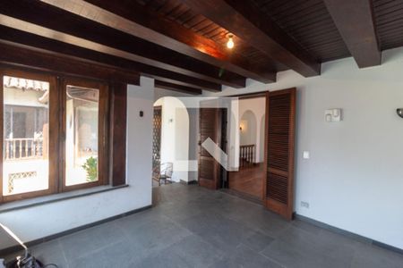 Casa à venda com 570m², 4 quartos e 4 vagasChurrasqueira