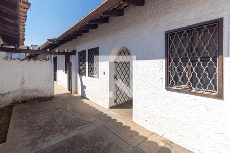 Casa à venda com 570m², 4 quartos e 4 vagasQuintal