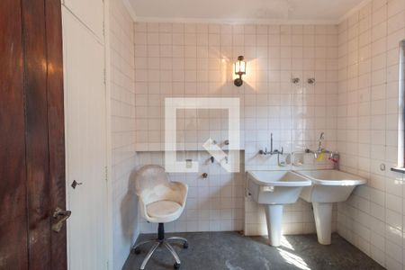 Casa à venda com 570m², 4 quartos e 4 vagasÁrea de Serviço 