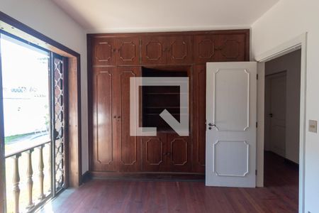 Casa à venda com 570m², 4 quartos e 4 vagasQuarto 1