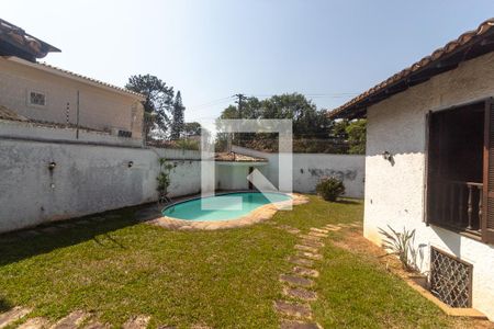 Casa à venda com 570m², 4 quartos e 4 vagasChurrasqueira Hall Vista 