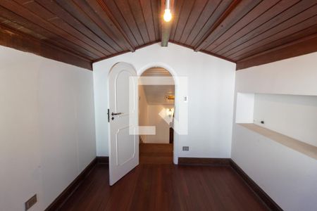 Casa à venda com 570m², 4 quartos e 4 vagasQuarto 5 