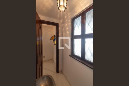 Casa à venda com 570m², 4 quartos e 4 vagasLavabo