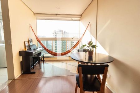 Sala de apartamento para alugar com 2 quartos, 55m² em Santa Teresinha, São Paulo