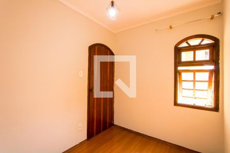 Casa à venda com 214m², 3 quartos e 2 vagas Casa à venda com 214m², 3 quartos e 2 vagasQuarto 2