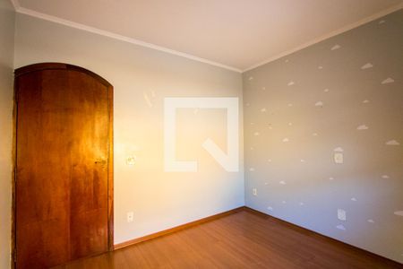 Casa à venda com 214m², 3 quartos e 2 vagas Casa à venda com 214m², 3 quartos e 2 vagasQuarto 3